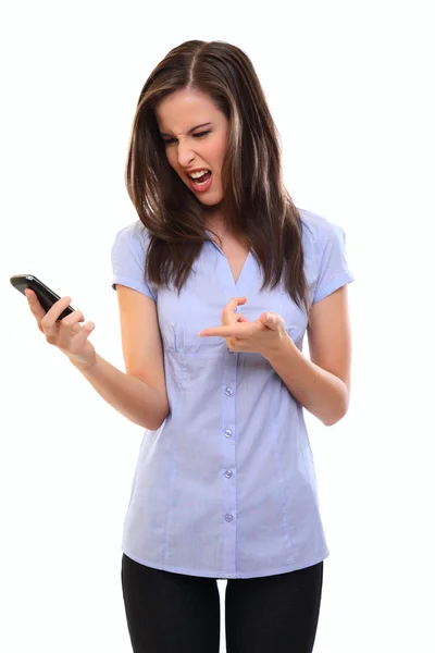 Młoda kobieta krzyczeć z jej telefon — Zdjęcie stockowe