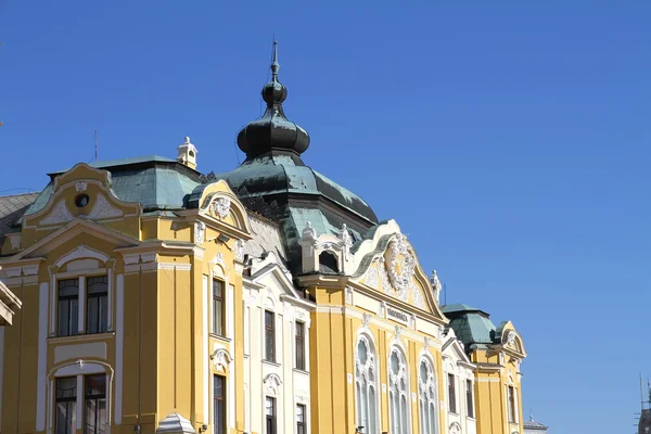 Historisk byggnad i Pécs — Stockfoto