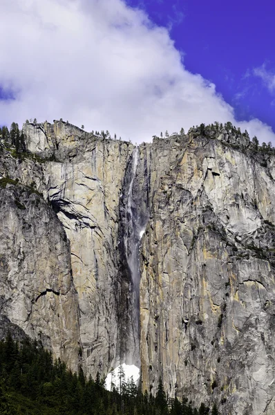 Waterfall in Yosemite — Stock Photo, Image