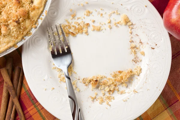 Overhead of Pie, Apple, Cinnamon, Copy Spaced Crumbs on Plate — Stock Photo, Image