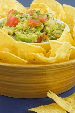 guacamole tortilla cips ile