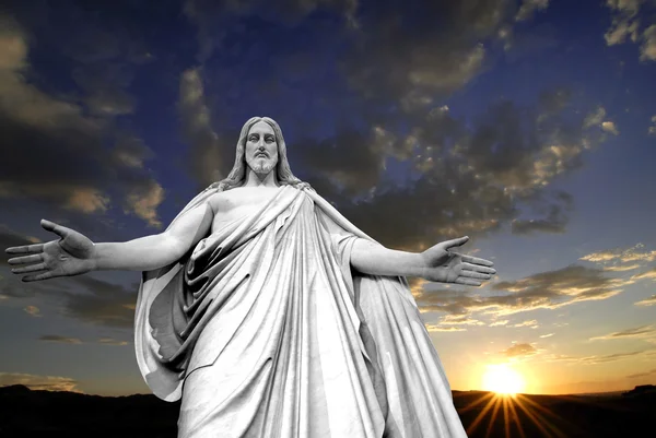 Иисус и закат — стоковое фото