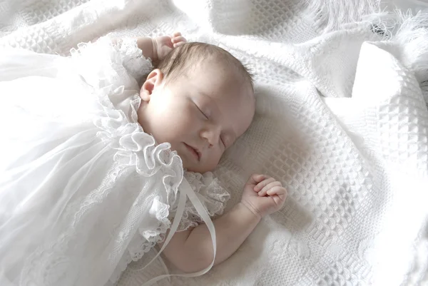 Slapende babymeisje — Stockfoto
