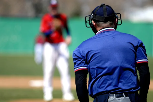 Jarro de beisebol e Umpire — Fotografia de Stock