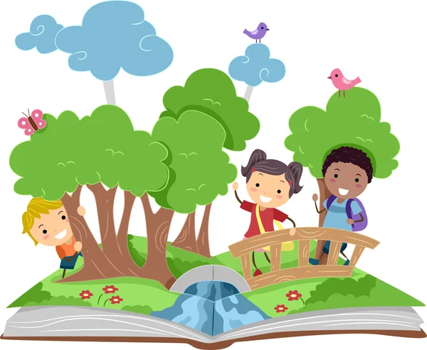 Книга с лесом и детьми — стоковое фото