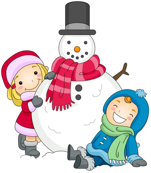 Děti vystupují vedle sněhulák — Stock fotografie