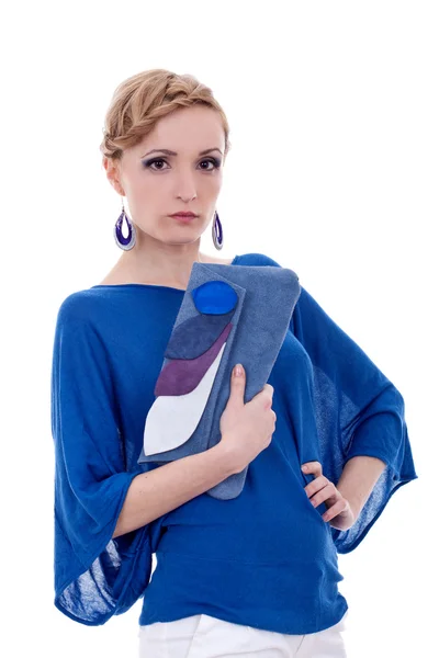 Mulher segurando uma bolsa de moda — Fotografia de Stock