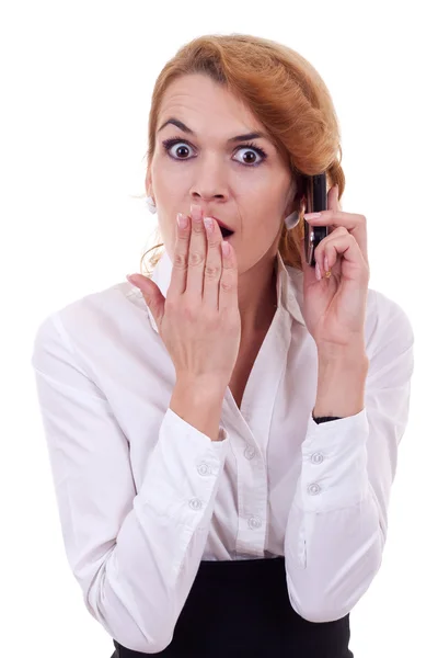 Стрессовая деловая женщина по телефону — стоковое фото