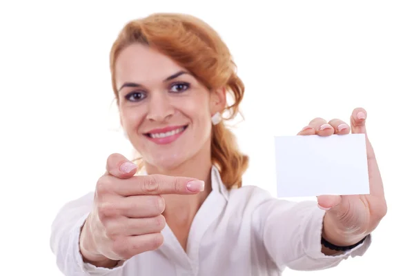 Empresária apontando para um cartão — Fotografia de Stock
