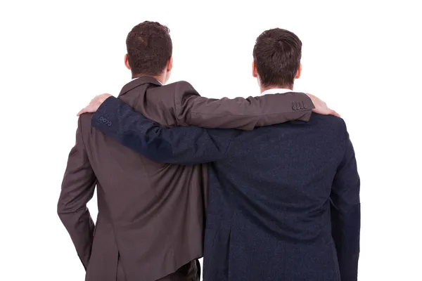 Vista posteriore di due giovani uomini d'affari amici — Foto Stock