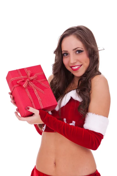 Santa femme tenant un cadeau — Photo