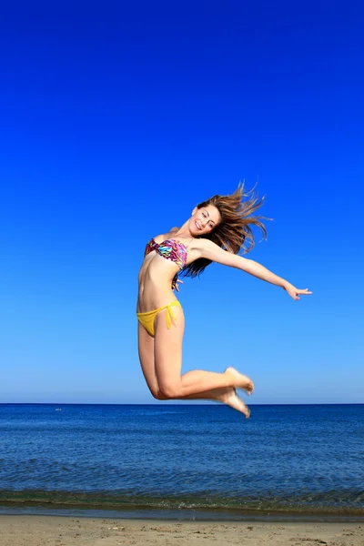 Szexi bikini modell szórakozás — Stock Fotó