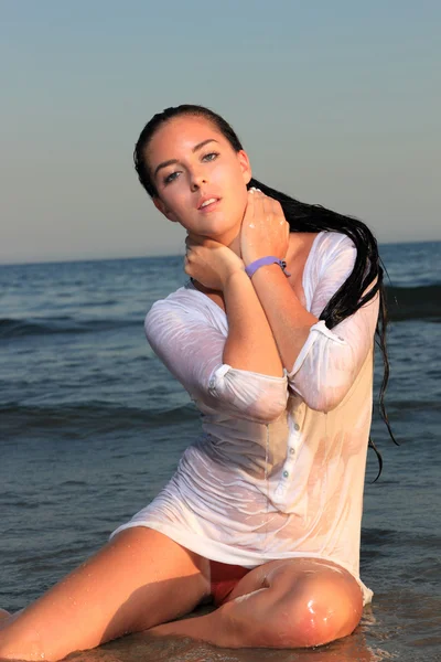 Szexi forró barna bikini modell — Stock Fotó
