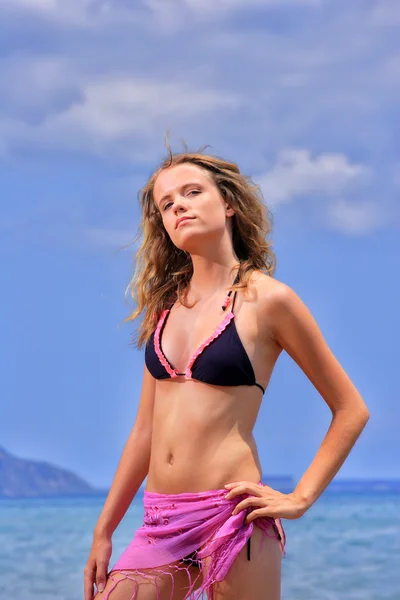 Sexig bikini modell ha kul — Stockfoto