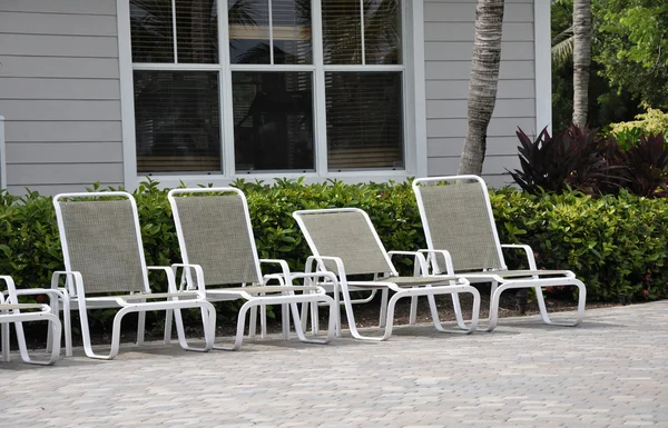 Empty lounge chairs — Stock Photo, Image