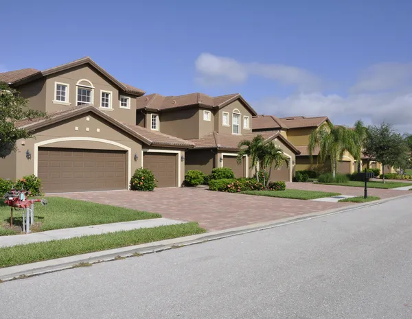 Typické domy v naples na Floridě — Stock fotografie