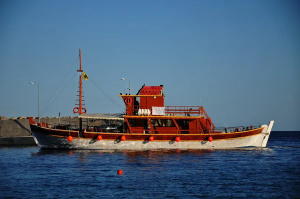 Navio de cruzeiro no mar — Fotografia de Stock