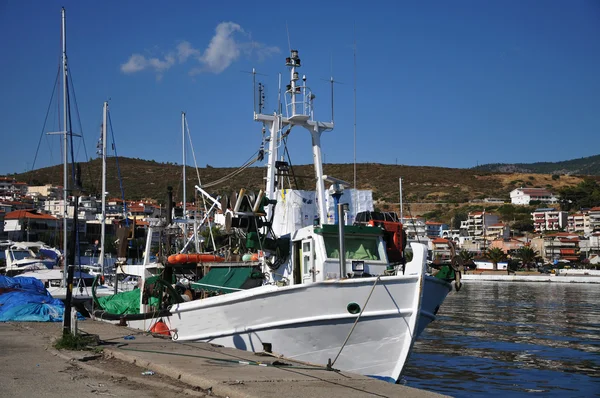 Rybářské čluny v přístavu — Stock fotografie