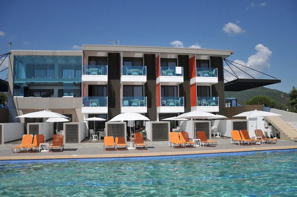 Hotell med pool — Stockfoto