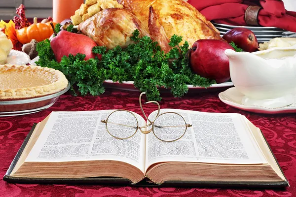 Bible and Holiday Dinner — Stock Photo, Image