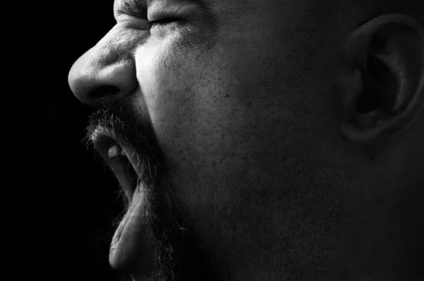 Angry man shouting in black and white — Stock Photo, Image
