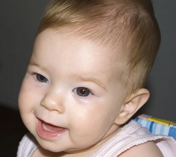 Hermoso bebé sonriente . —  Fotos de Stock