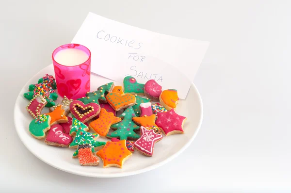 Pilha de biscoitos lindamente decorados para Papai Noel — Fotografia de Stock