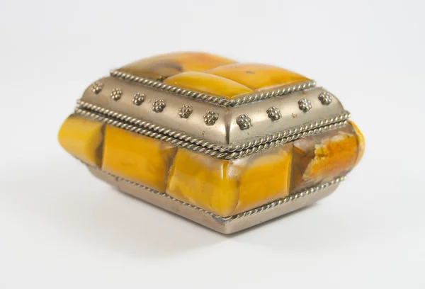 Petite boîte à bijoux jaune — Photo