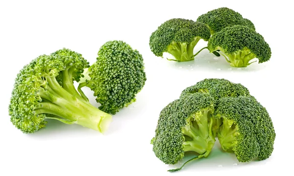 Taze, taze, yeşil brokoli parçaları, kesme ve yemeye hazır — Stok fotoğraf