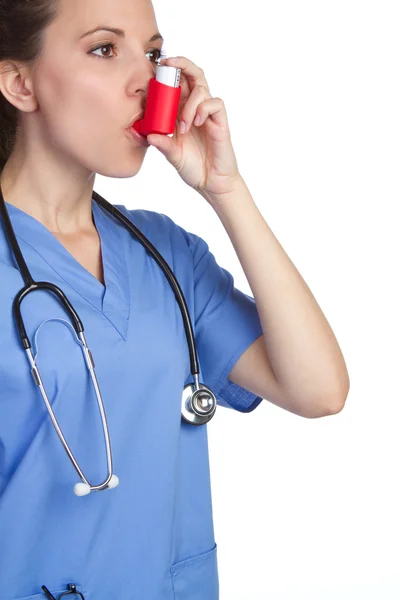 哮喘吸入器护士 — 图库照片