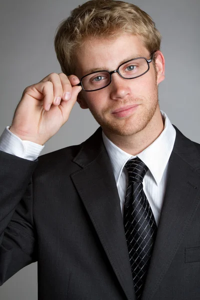 Επιχειρηματίας φορώντας γυαλιά — Φωτογραφία Αρχείου