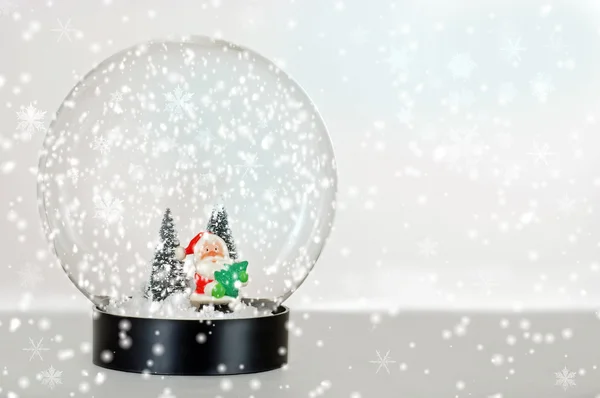 Weihnachtsmann-Schneekugel — Stockfoto