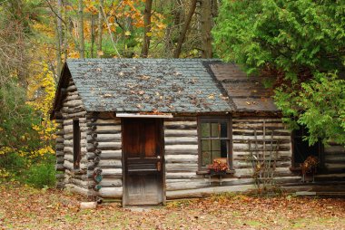 Old cabin clipart