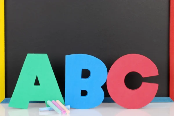 ABC γράμματα μαυροπίνακα και της κιμωλίας — Φωτογραφία Αρχείου
