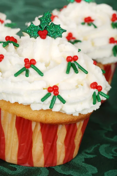 Nahaufnahme von Weihnachten Stechpalme Cupcake — Stockfoto
