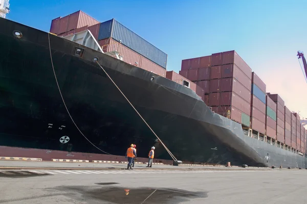 Navio em carga — Fotografia de Stock