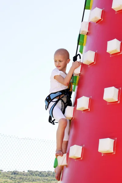 Gyermek, hegymászás Stock Kép