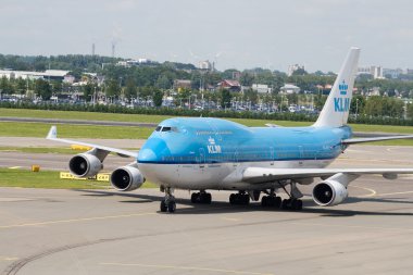 Boeing 747-406