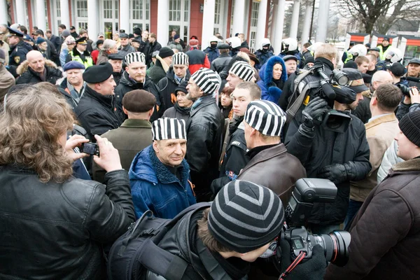 纪念活动的拉脱维亚党卫军的示威者 — 图库照片