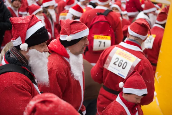 Santas Fun Run & Walk in Riga, Latvia — Stock Photo, Image