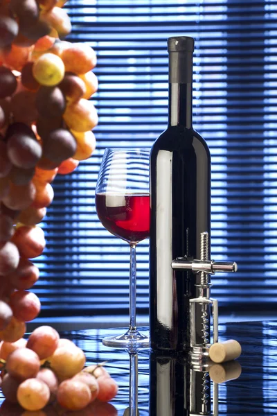 Натюрморт з червоним вином — стокове фото
