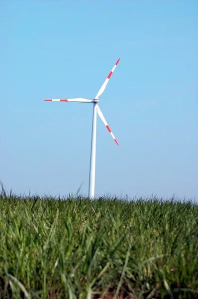 Вітрова турбіна — стокове фото