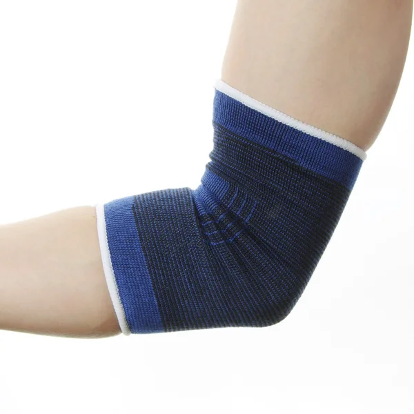 Medicinsk bandage på skada armbåge — Stockfoto