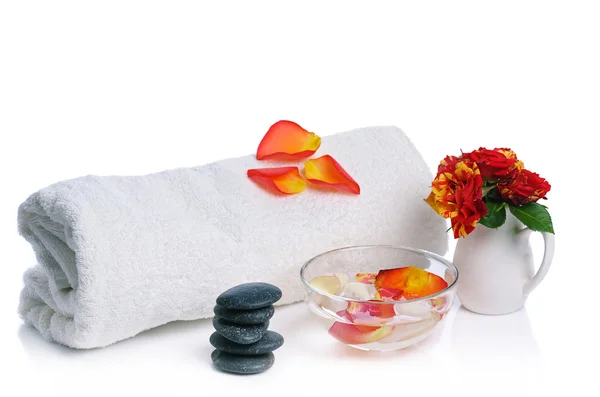 Spa with rose petals — Stock Photo, Image