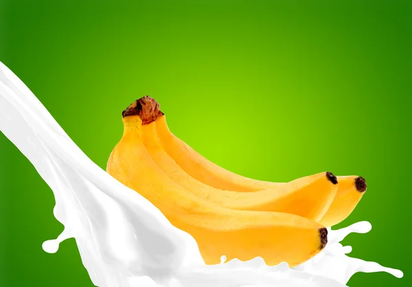 Salpicar leche con plátano — Foto de Stock