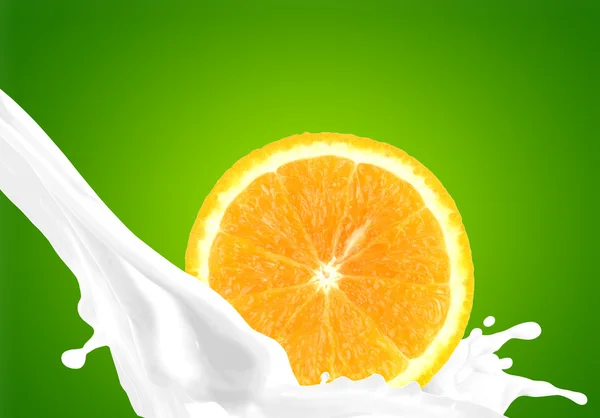 Süt ile portakal sıçramasına — Stok fotoğraf