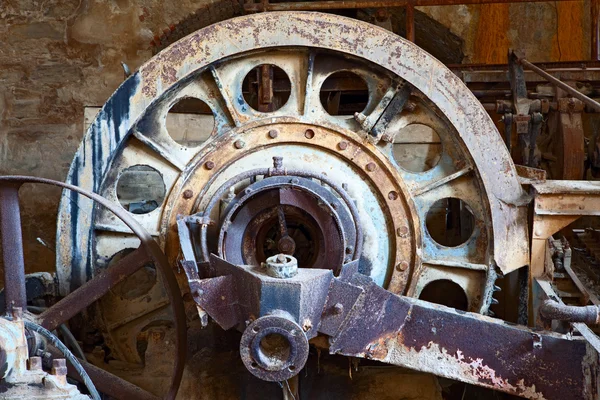 Παλιό σκουριασμένο vintage βιομηχανικά μηχανήματα — Φωτογραφία Αρχείου