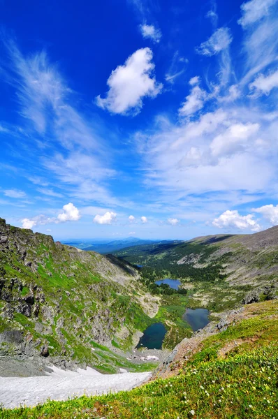 Vertical summer mountains landscape — Stock Photo, Image