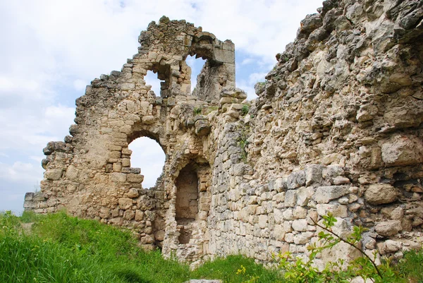 Ruines in mangup-boerenkool, Krim — Stockfoto