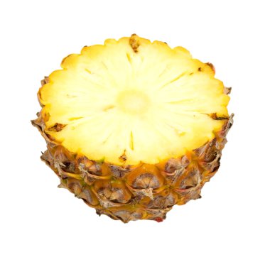 Beyaz arka plan üzerinde izole dilim ananas.